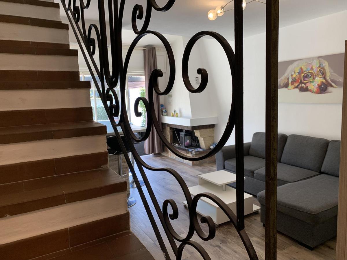 Appartement Maenat Borgo  Zewnętrze zdjęcie